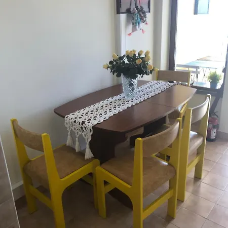 Casas Da Casa Amarela *